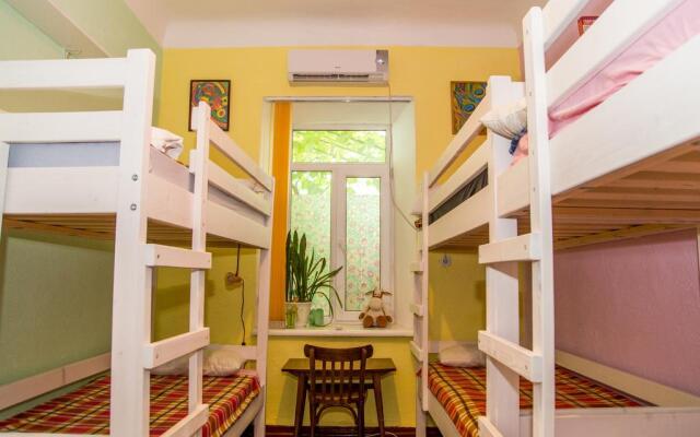 Iq Hostel