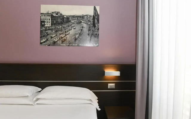 Vienna Hotel