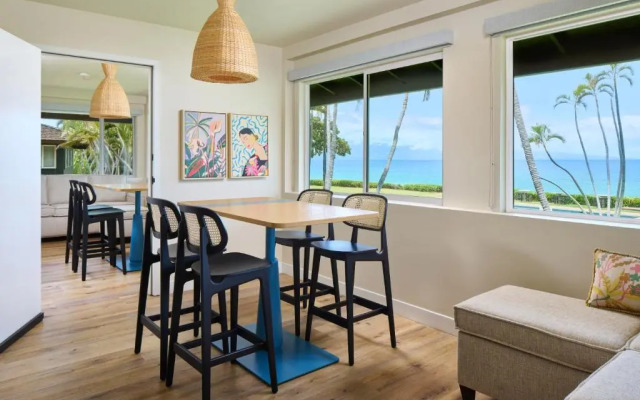Royal Lahaina Resort & Bungalows