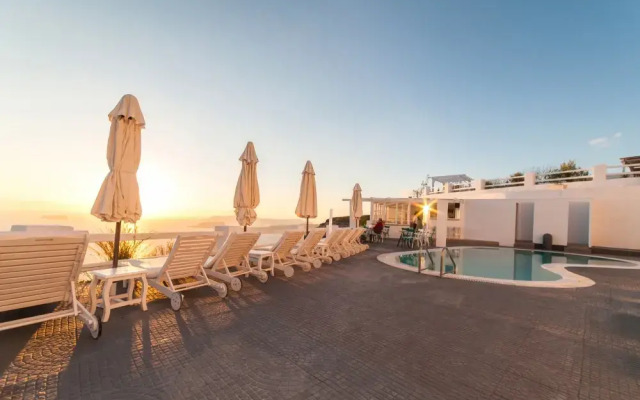 Athermi Suites - Adults Only