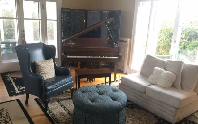 The Villa Bed & Breakfast - Adults Only