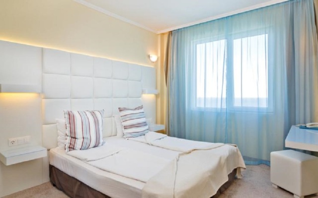 Hotel Perla Beach Luxury