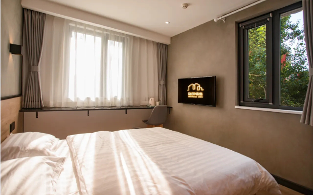 Fresh hotel Beijing station store