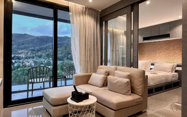 Kamala Beach D76 Exclusive Junior Suite