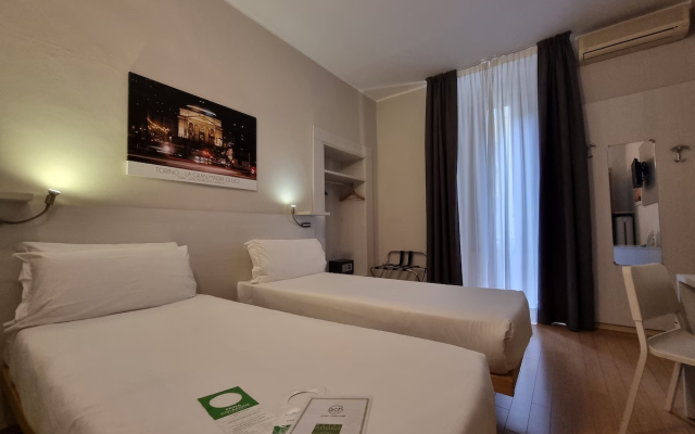 Green Class Hotel Astoria
