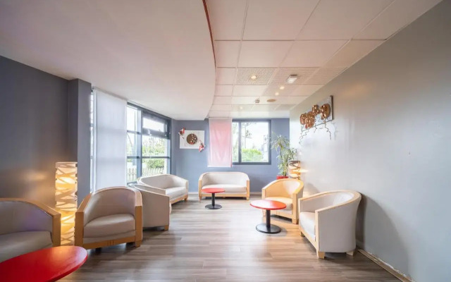 B&B HOTEL Calais Terminal Cité de l'Europe 3 étoiles