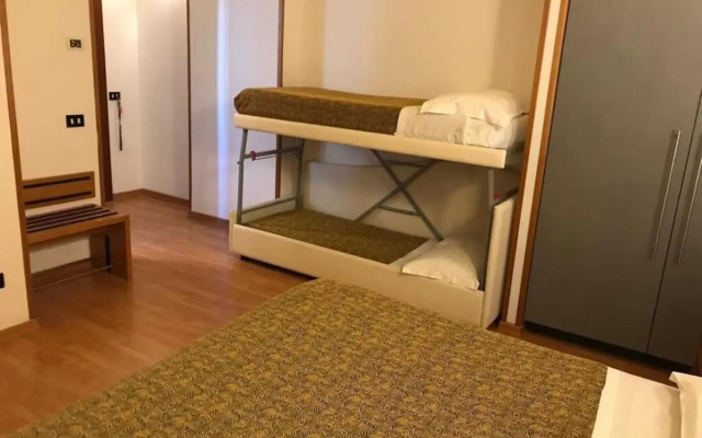 Hotel St. Gregory Park