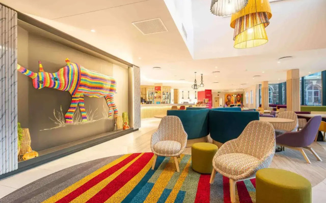 Hampton By Hilton Sandton Grayston