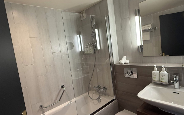 Holiday Inn Paris - Montmartre by IHG
