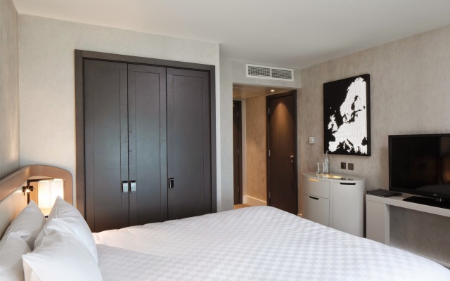 Hilton London Heathrow Airport Hotel