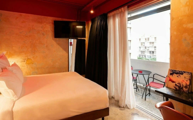 Dave Red Athens Hotel