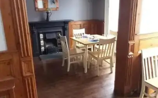 Maid Of Erin Guesthouse