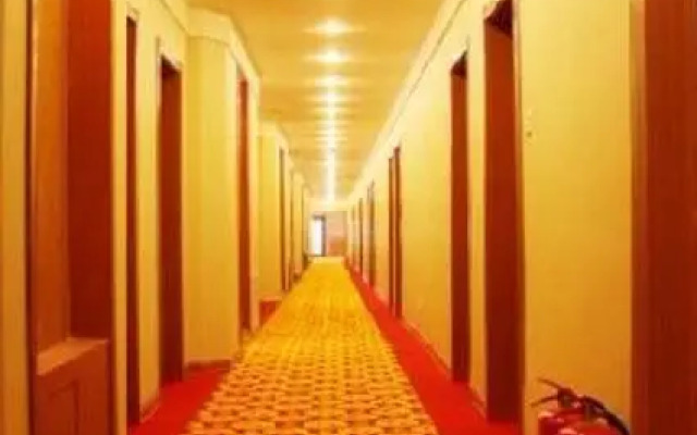 Songchao Bianjing Hotel (Kaifeng Drum Tower Square)