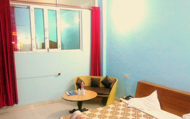 Fiesta Hotel, 2 kms from Kathgodam Railway Station