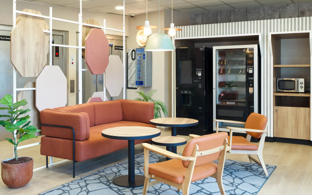 B&B HOTEL Paris Porte de la Villette