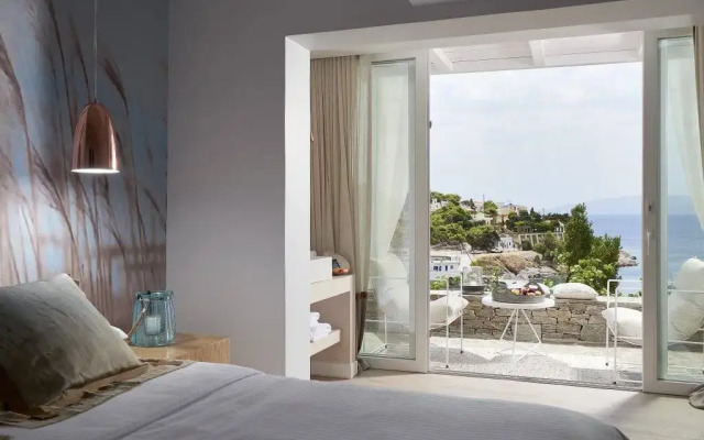 Canal Suites