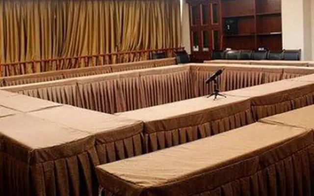 Nyingchi Zhongxing Garden Hotel