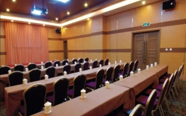 Jinrui Yangguang Hotel Pengzhou