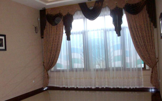 Western Suites Hotel