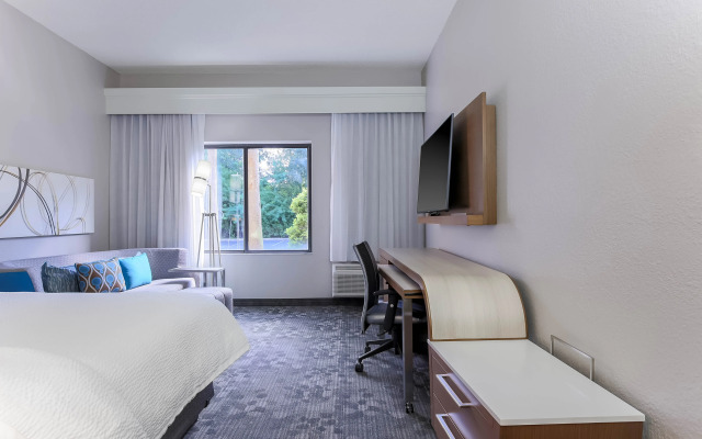 Courtyard by Marriott Tampa Brandon