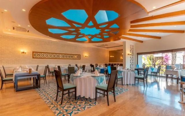 Отель Emelda Sun Club