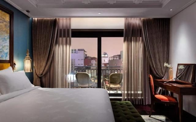 Peridot Grand Luxury Boutique Hotel