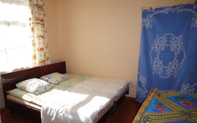 Guest House Lakoba 32