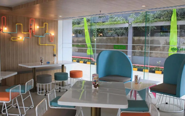 POP! Hotel Solo