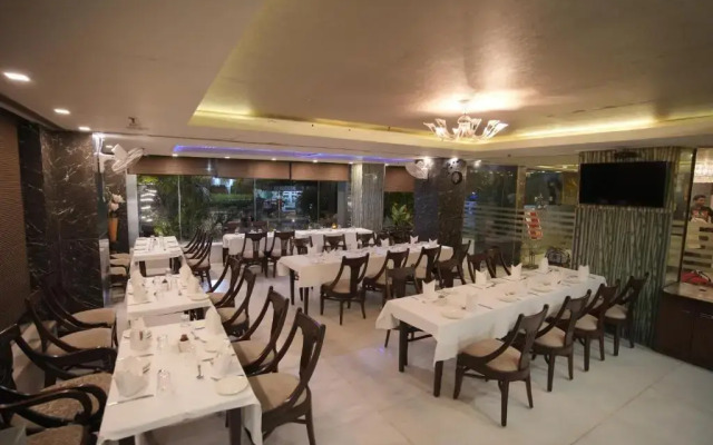 Hotel Atulyaa Taj
