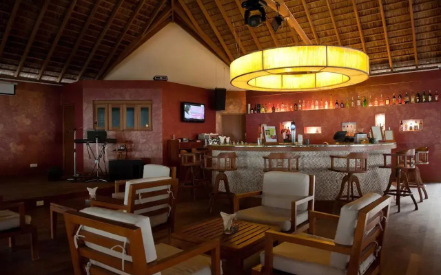 Vakarufalhi Island Resort & Spa