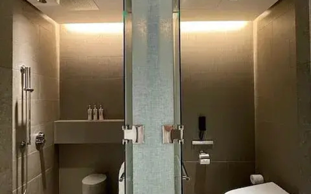 Janu Tokyo