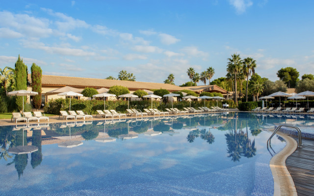 Valentin Playa de Muro Resort