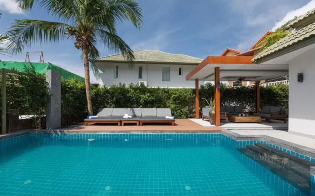 Karon Beach Pool Villa