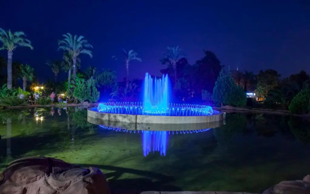 Отель Rox Resort