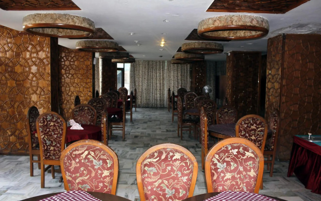 Hotel Imperial Lake View