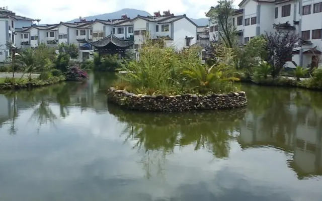 Yunshangsiji Fairyland Hotel of Tengchong Jadeite