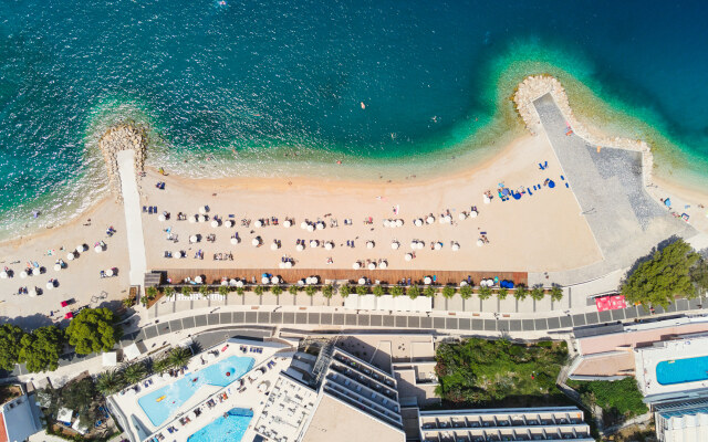Medora Auri Family Beach Hotel