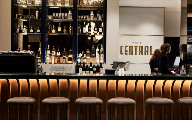 Veriu Central Hotel