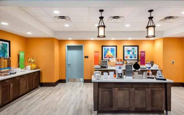 Hampton Inn Baltimore Bayview Campus