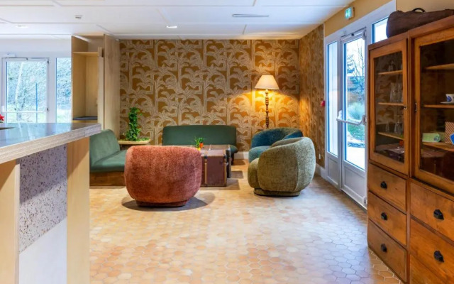 greet Hotel Chatellerault