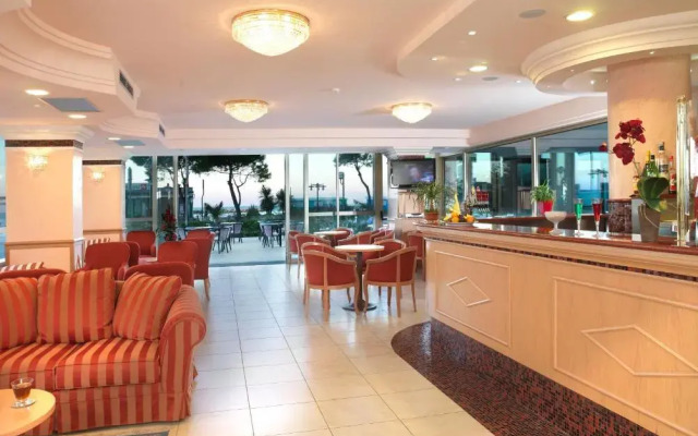 Hotel Mondial