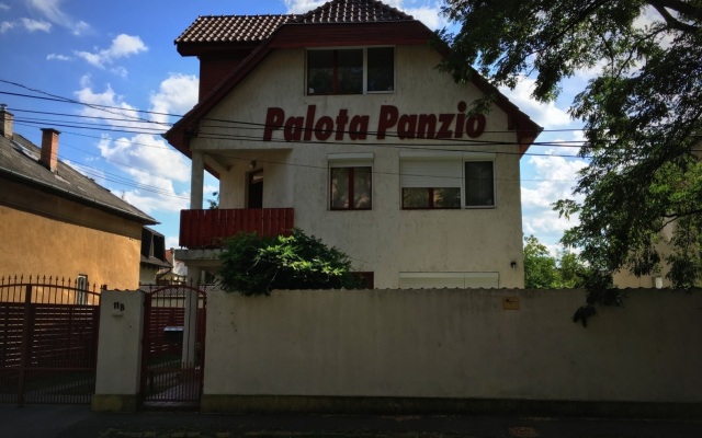 Palota Panzió