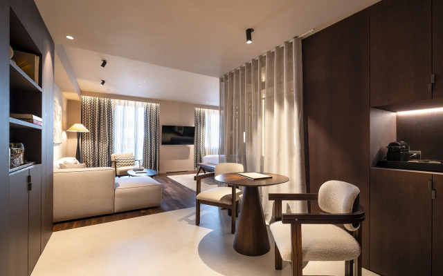 The Hotel Villa Real