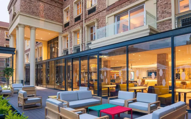 Hampton By Hilton Sandton Grayston