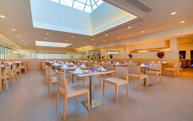 SBH Monica Beach Hotel
