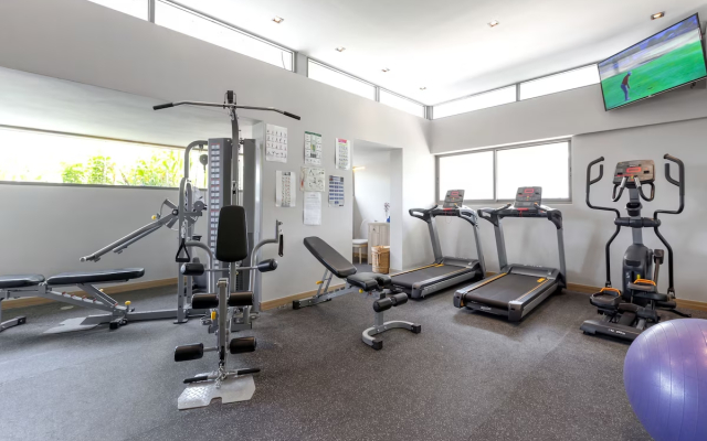 Journeyhub Phuket Patong Hotel