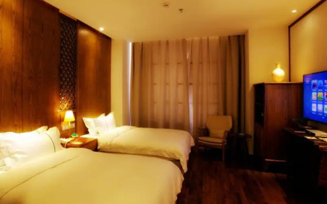 Zhengzhou Qianna Hotel