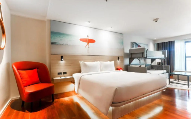 Radisson RED Phuket Patong Beach	