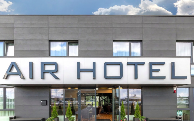 Air Hotel