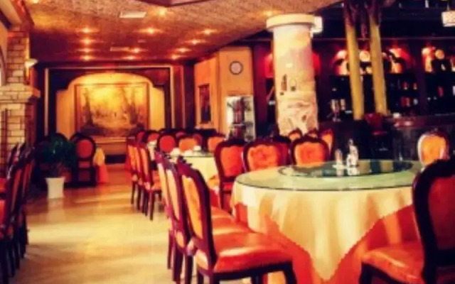 Oyo Muqam Hotel